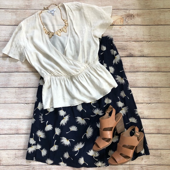 Old Navy Dresses & Skirts - Old Navy Skirt Size XS Below Knee Navy